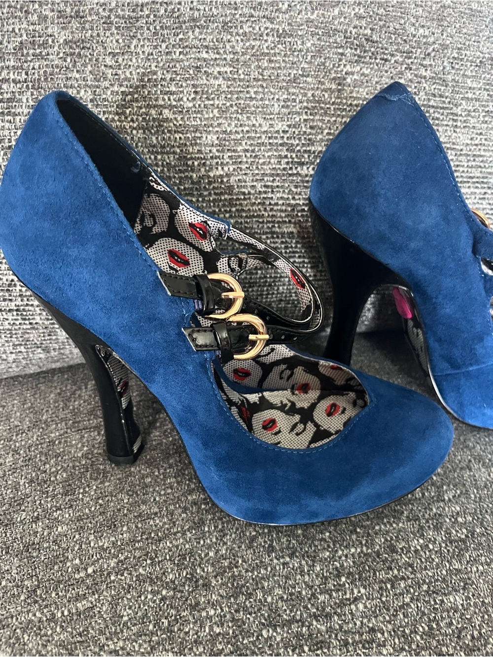 416–Betsey Johnson Navy Blue Suede Mary Jane Heels with Gold Buckles